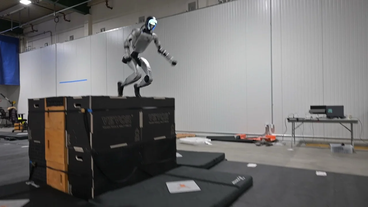Parkour for Humanoids: Amazon’s PHP Framework Masters Agile Traversal