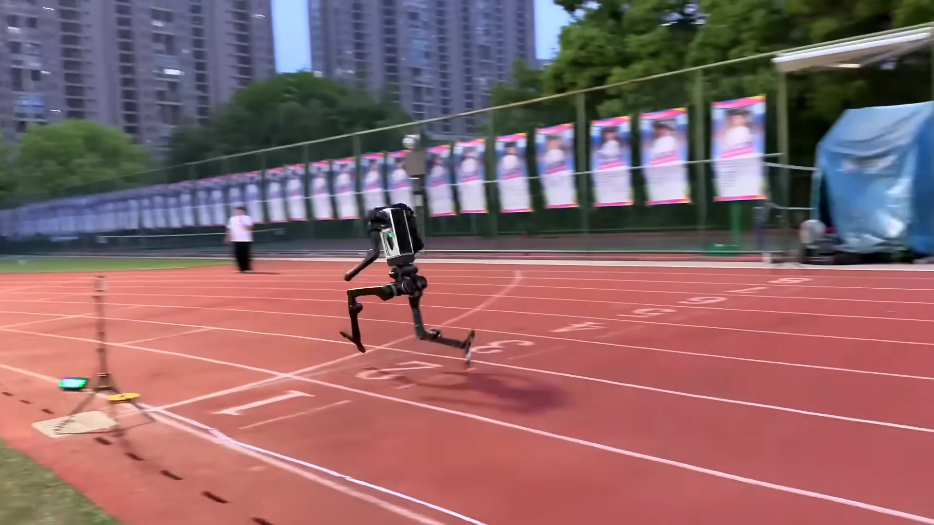 Unitree H1 Reclaims Speed Record with Blistering 10 m/s Sprint