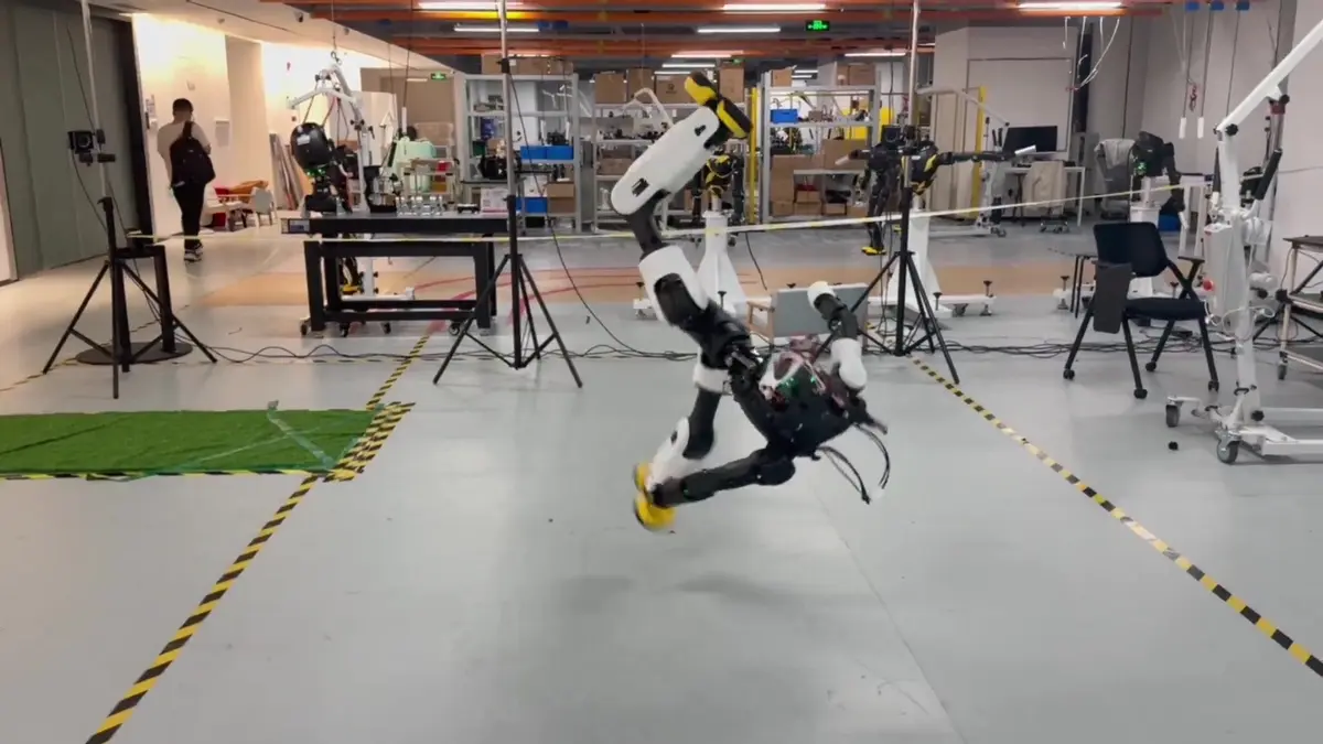 AgiBot's X2 Humanoid Sticks a Webster Flip, Pushing Boundaries of Dynamic Control