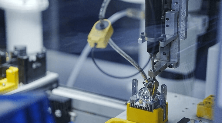 Key Features and Benefits of 6-Axis Cobot Arms (Reach, Payload, Safety)