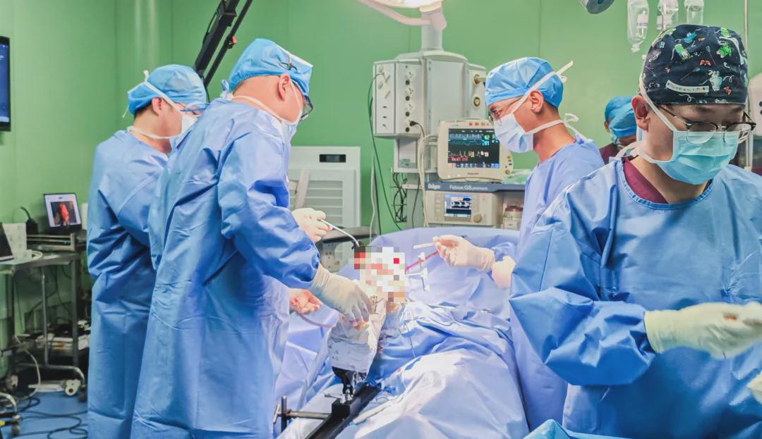 World's First Five-in-One Kuntuo® Orthopedic Robot Makes Its Debut in Tibet, Achieving High-Altitude Validation Published in Top International Journal