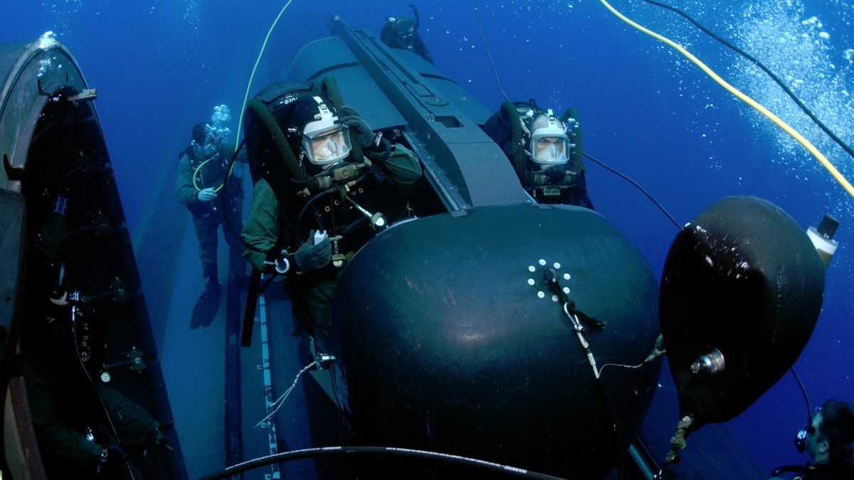 Navy SEALs In Mini-Submarines Teamed With Underwater Drones In The Works