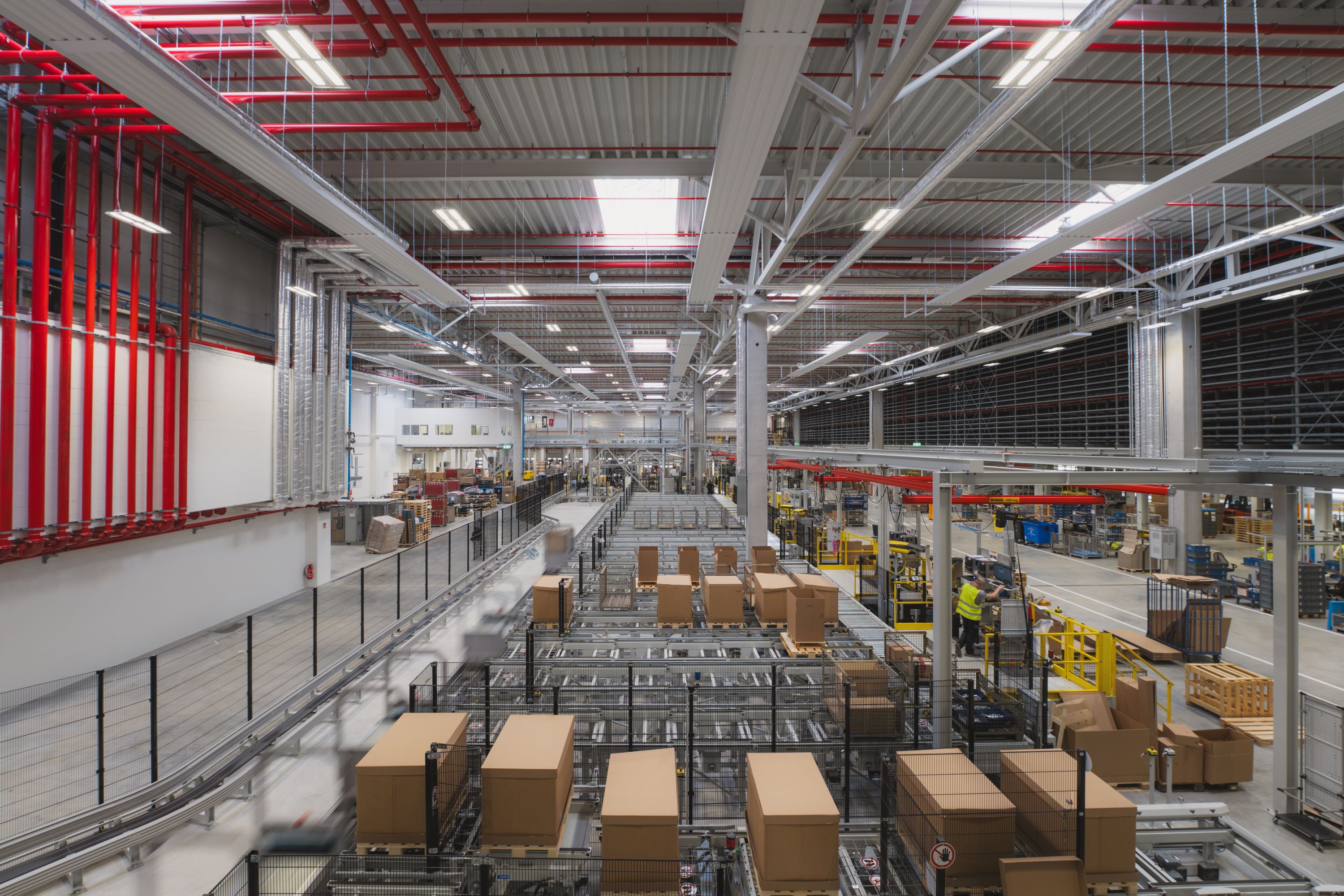 KION opens highly automated spare parts distribution center in Kahl am Main