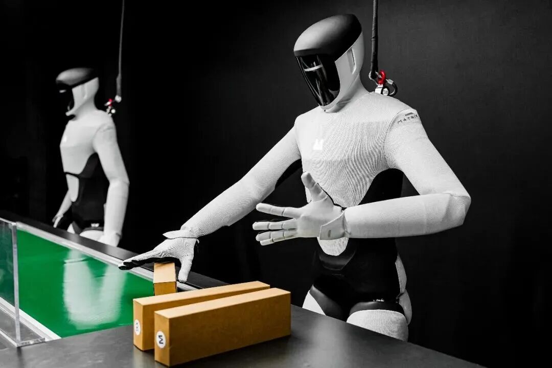 With an Annual Production Capacity of 10,000 Units and Starting Price of 580,000 Yuan, This 'Tesla-Linked' Company Launches a Humanoid Robot