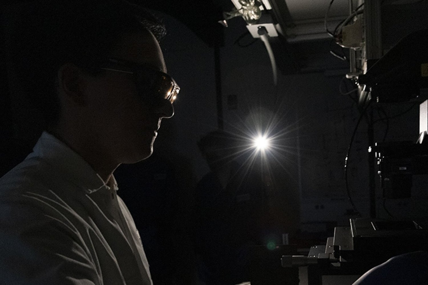 Single-molecule tracker illuminates workings of cancer-related proteins