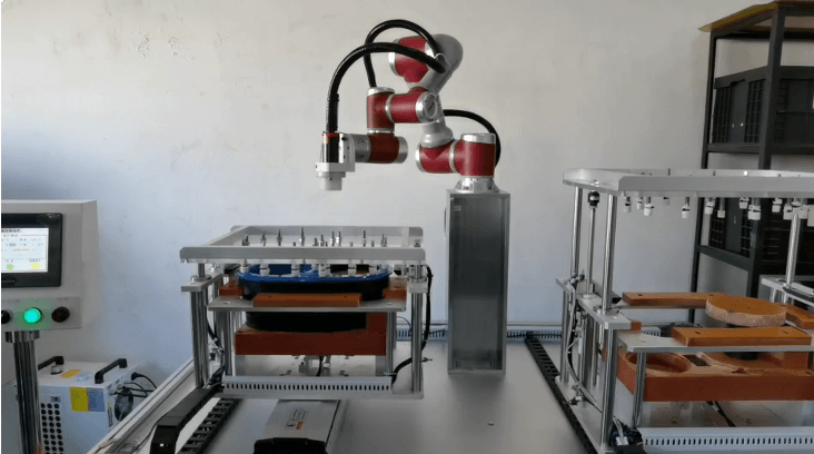 6 Axis Cobot Arms vs. Traditional 6 Axis Robot Arms: Which is Better?