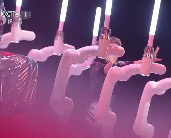 ROKAE Cobots Shine Again on CCTV-1 at 2025 China · AI Gala