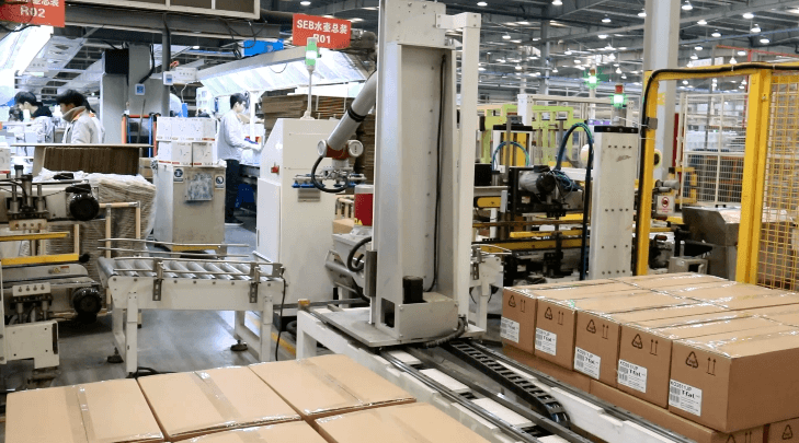 How to Measure the Long-Term Value of Cobot Robots in Service and Hospitality