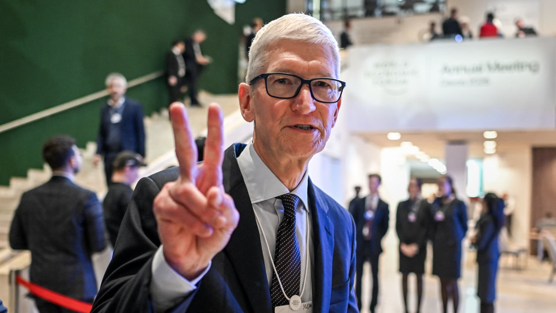 Apple's R&D investments top 10% of sales as AI race creates 'sense of urgency'