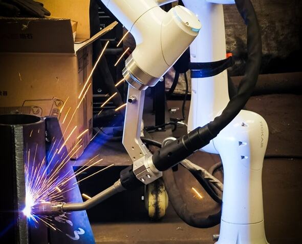 Breaking New Ground: ROKAE Robotics Leads Intelligent Upgrade in New Energy Shipbuilding