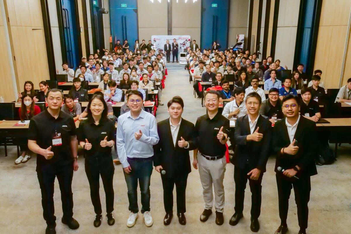 AppliCAD hợp tác với JAKA Robotics để định vị Thái Lan như một trung tâm chiến lược, thúc đẩy các nhà máy hướng tới kỷ nguyên tự động hóa bằng trí tuệ nhân tạo.