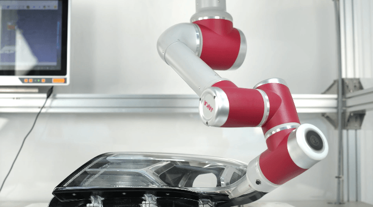 Cobot Arms vs. Traditional Arm Robots Industrial: TCO and Flexibility Comparison