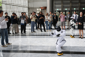S. Korea to invest over W50b until 2030 to develop homegrown AI humanoids