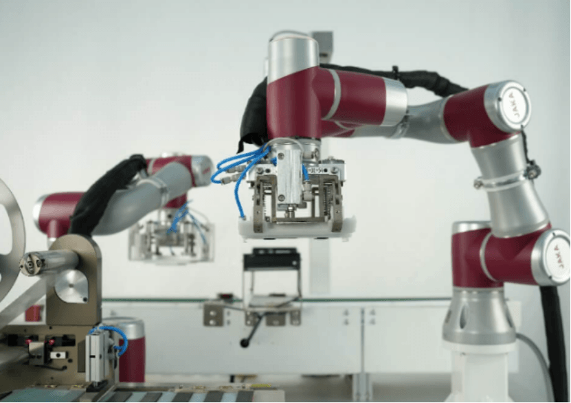 Jointed Arm Robot vs. Cartesian Robot: Selecting the Best Kinematics for Large Workspaces
