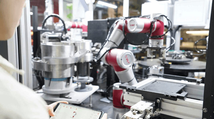 JAKA S Series vs. JAKA Zu Series: Choosing the Right 6-Axis Cobot Arm