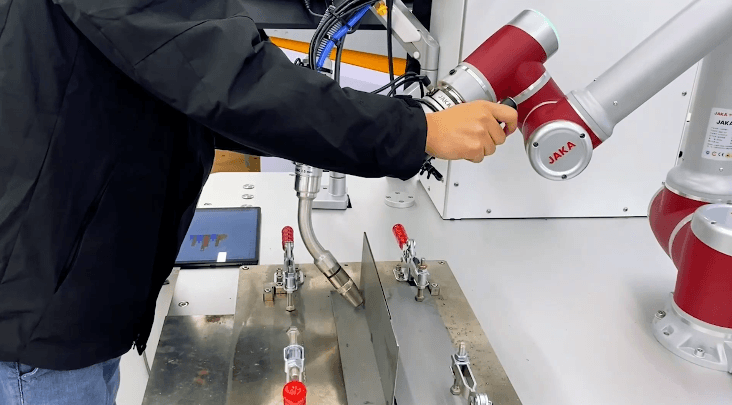 N Tips to Optimize Production Line Robots for Fast Product Changeovers