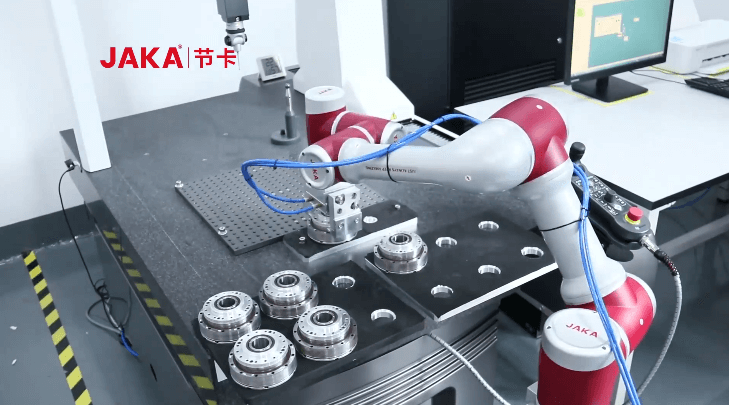 Industrial Cobot Buying Guide: How to Choose the Best One for Your Tasks?