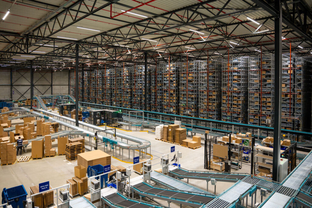 100 autonomous robots in fulfillment operations