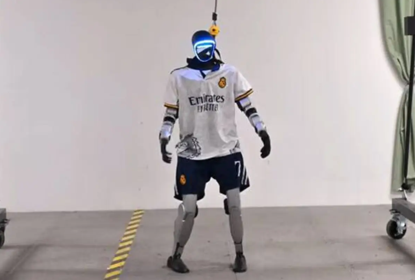 Carnegie Mellon University Teaches Humanoid Robots to Think and Compete in Sports