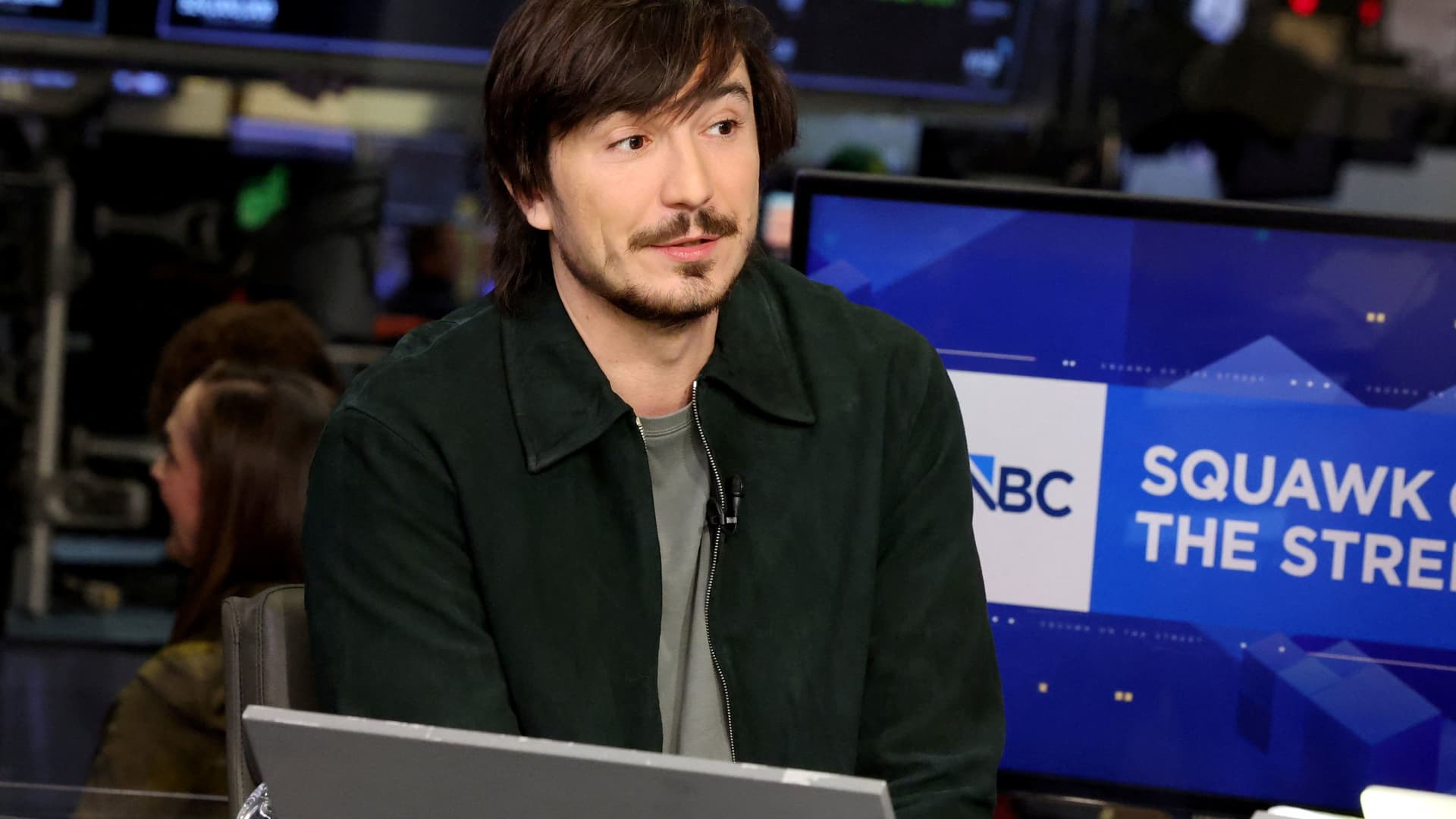 AI agents will soon be able to match human traders, Robinhood CEO tells CNBC