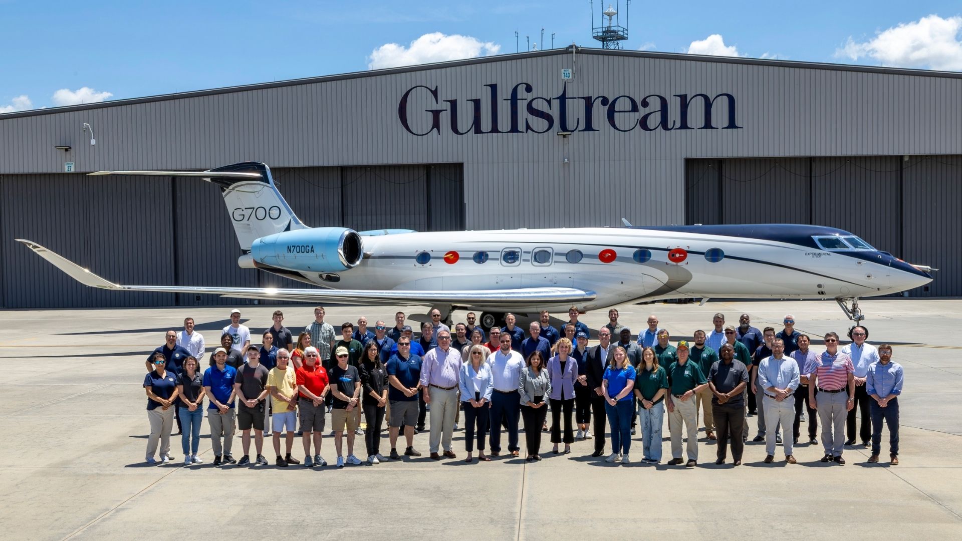 Gulfstream G800 Completes First 100% SAF Flight to Analyze Contrail Emissions