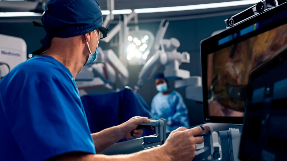 Medtronic Unveils Real-Time AI Platform for Hugo Surgical Robots to Rival Da Vinci