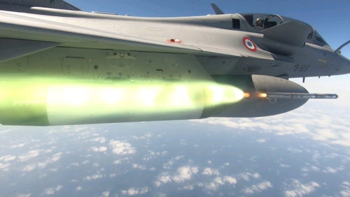 France's Rafale Fighter Integrates Affordable Laser-Guided Rockets for Anti-Drone Operations