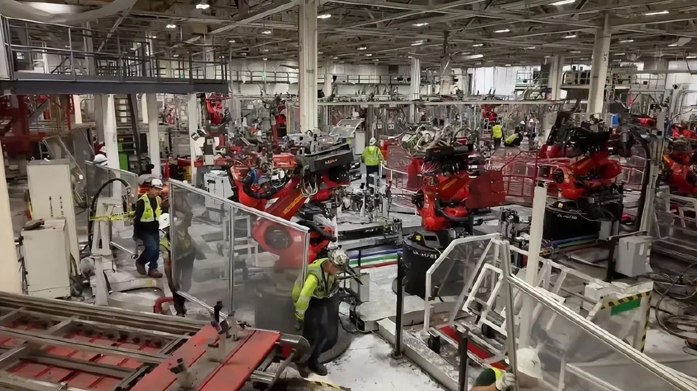 Tesla Completes Dismantling of 14-Year-Old Production Line for Optimus Robots