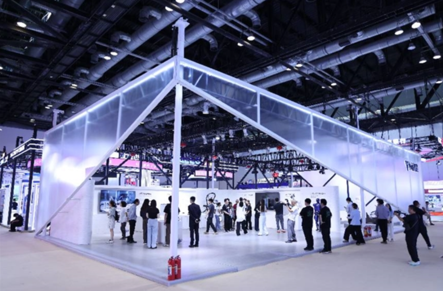 The Global Digital Economy Conference opens in Beijing, and Xiaoyu Intelligent Manufacturing launches the industry's first industrial embodied intelligent welding robot, with a standard version starting at a price of 1 ...