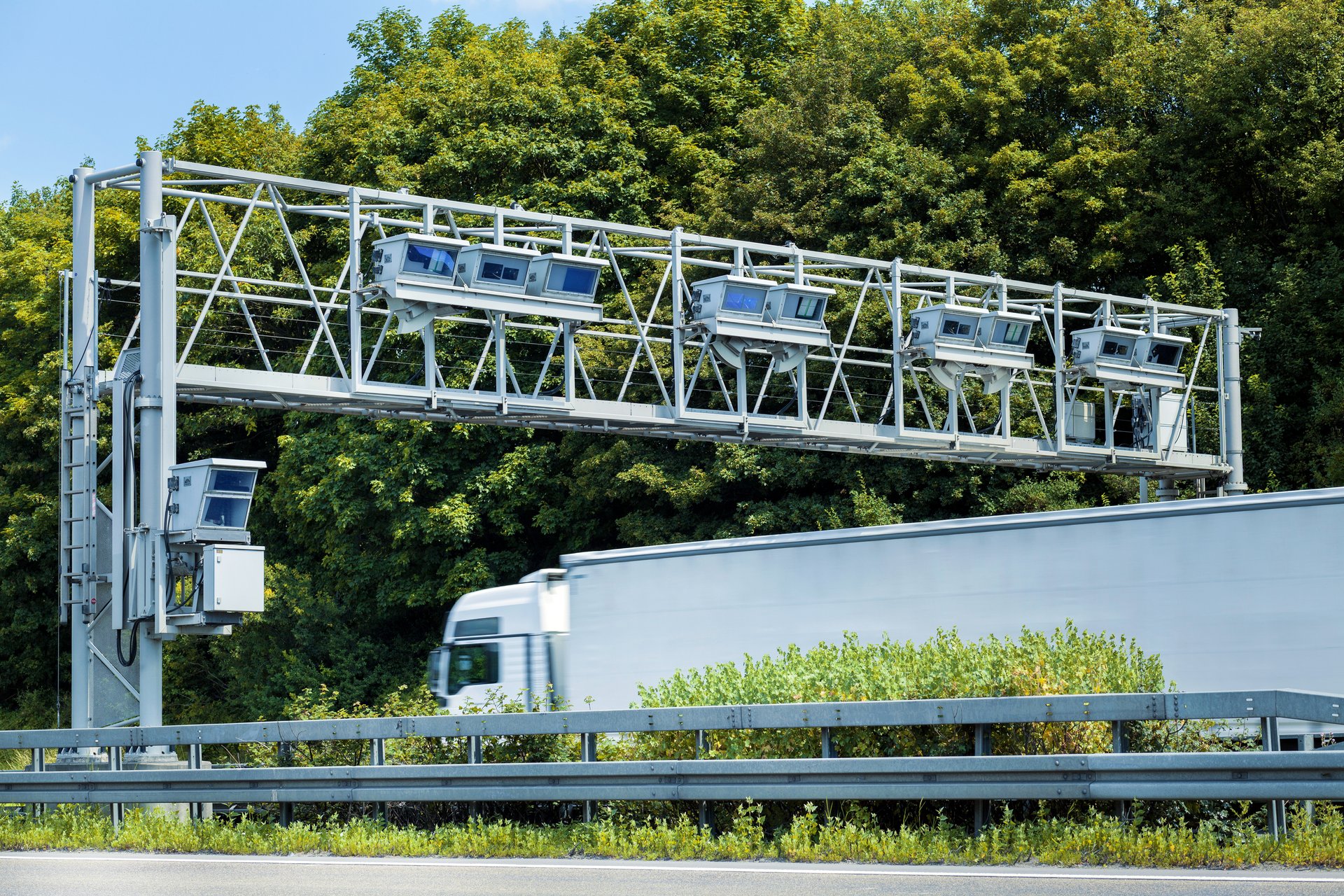 DKV Mobility Acquires Majority Stake in Tolltickets to Enhance European Toll Solutions