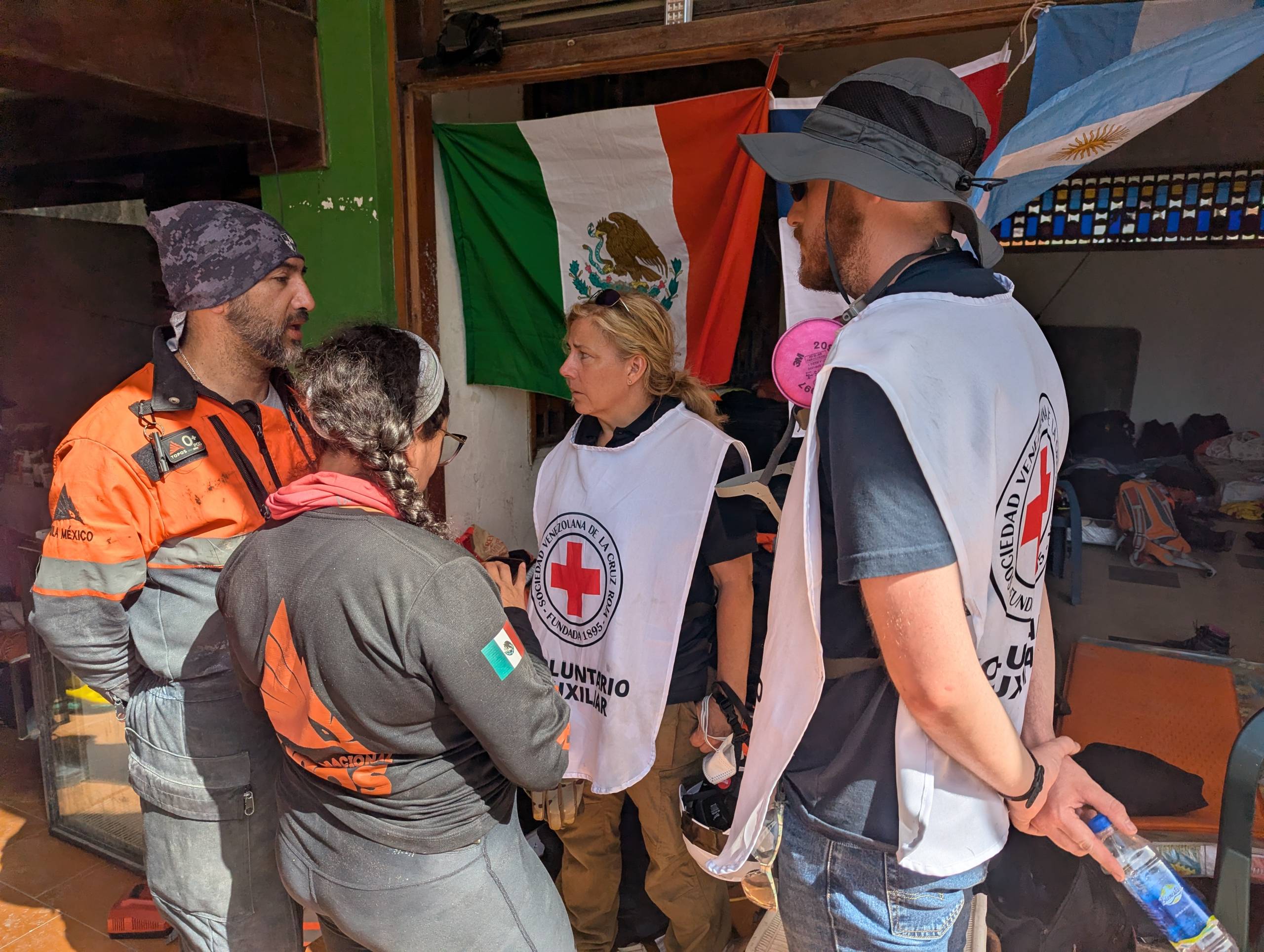 Carnegie Mellon University Researchers Utilize Snake Robots for Earthquake Rescue in Venezuela