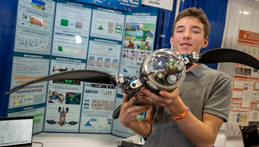 16-Year-Old Evan Booz Develops AI Turtle for Microplastic Detection, Wins $50,000 Scholarship