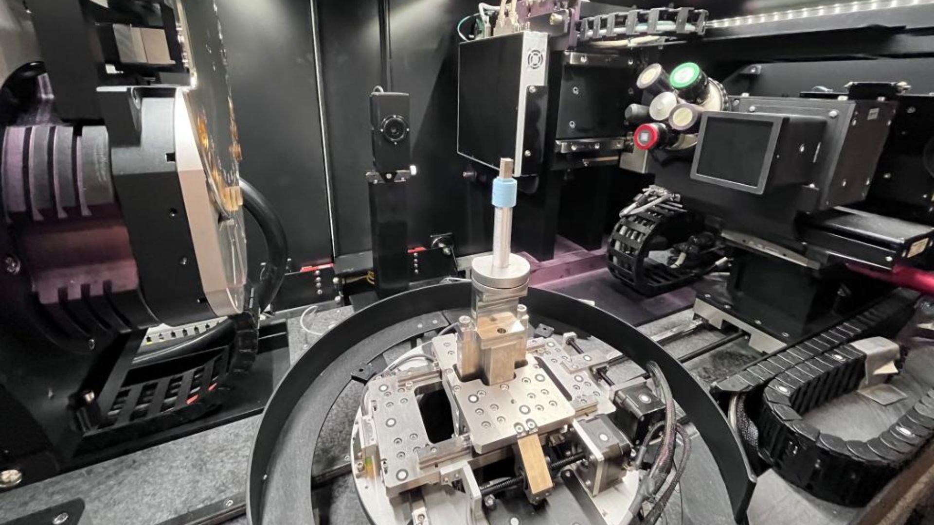 NIVA: A New AI Tool for Nuclear Reactor Data Search Powered by Supercomputing