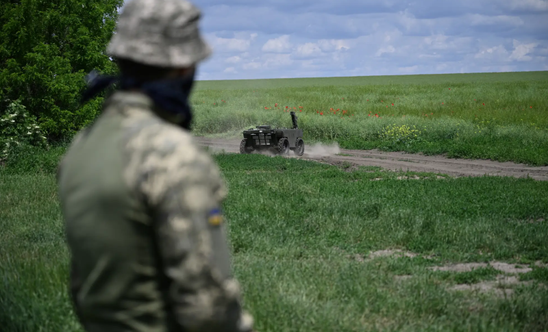 UK Army Commander Highlights Limitations of Ground Robots in Complex Battlefield Exercises