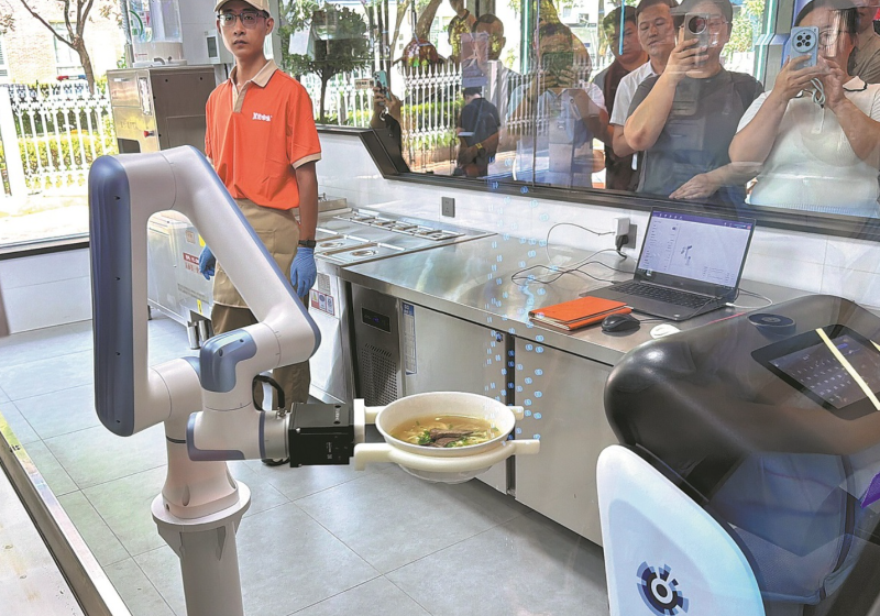 Beijing's First Fully Automated Noodle Shop Delivers Fresh Bowls in Three Minutes