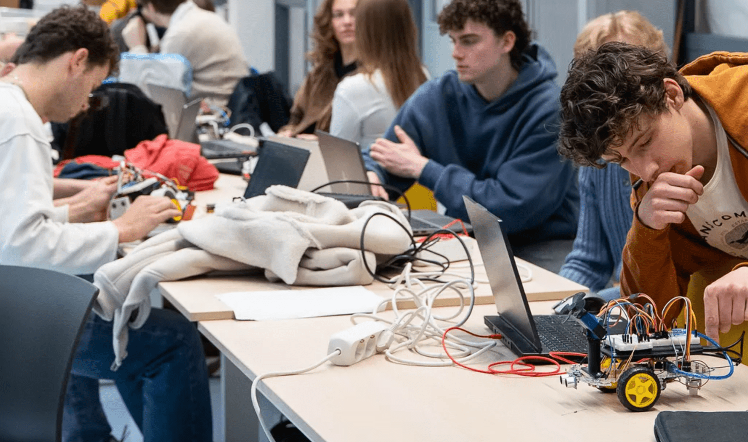 TU Delft Team Wins Dutch Education Award 2026 for Innovative Robotics Project