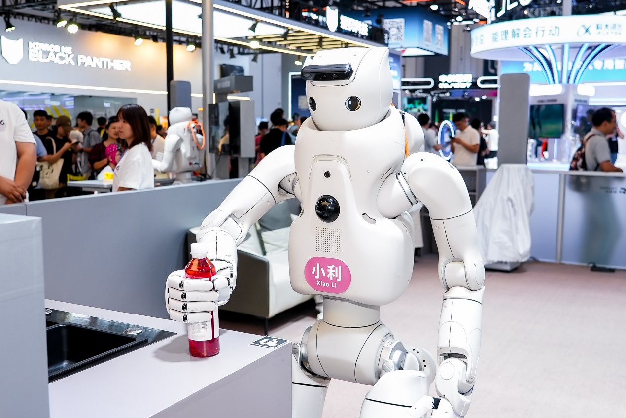 Fourier Unveils GR-3C Robot with RoboSense LiDAR at WRC 2026