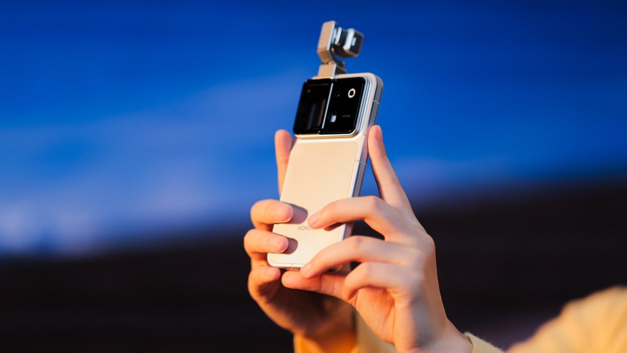 Honor Launches Robot Phone with Nodding Camera to Enhance Global Market Appeal