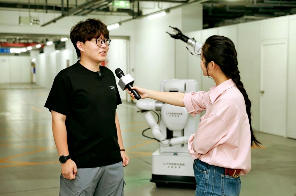 Doctoral Graduate Establishes Lingxi Zhiyong to Transform Industrial Embodied Intelligence