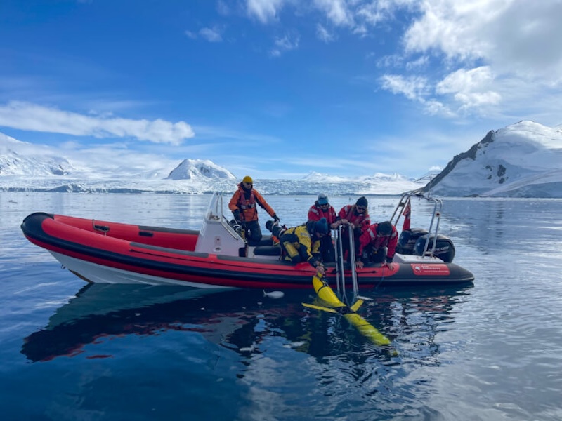 Autonomous Robots Revolutionizing Polar Science in the Arctic and Antarctic Regions
