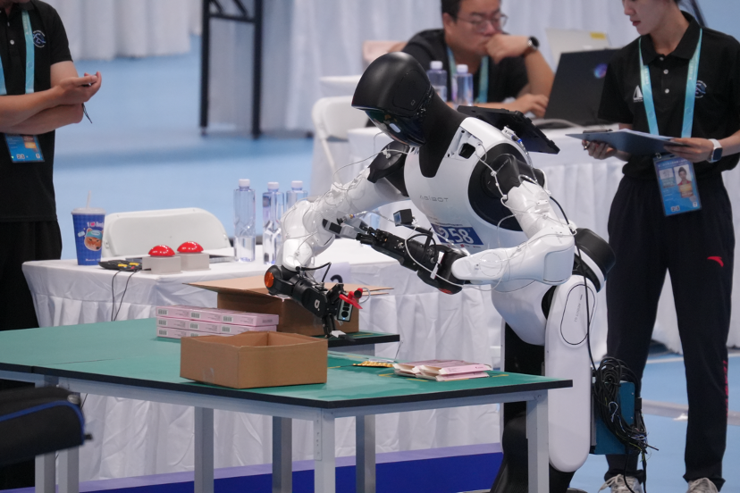 Leading Production Robot Secures Six Gold Medals at World Humanoid Robot Games