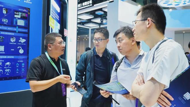 Multi-Robot Collaboration Demonstrated by Daheng Technology at 2026 World Robot Conference