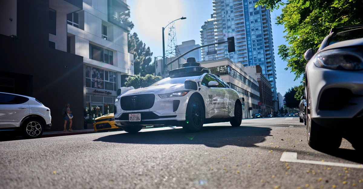 Waymo Robotaxi Alerts Authorities After Passengers Found with Ghost Gun