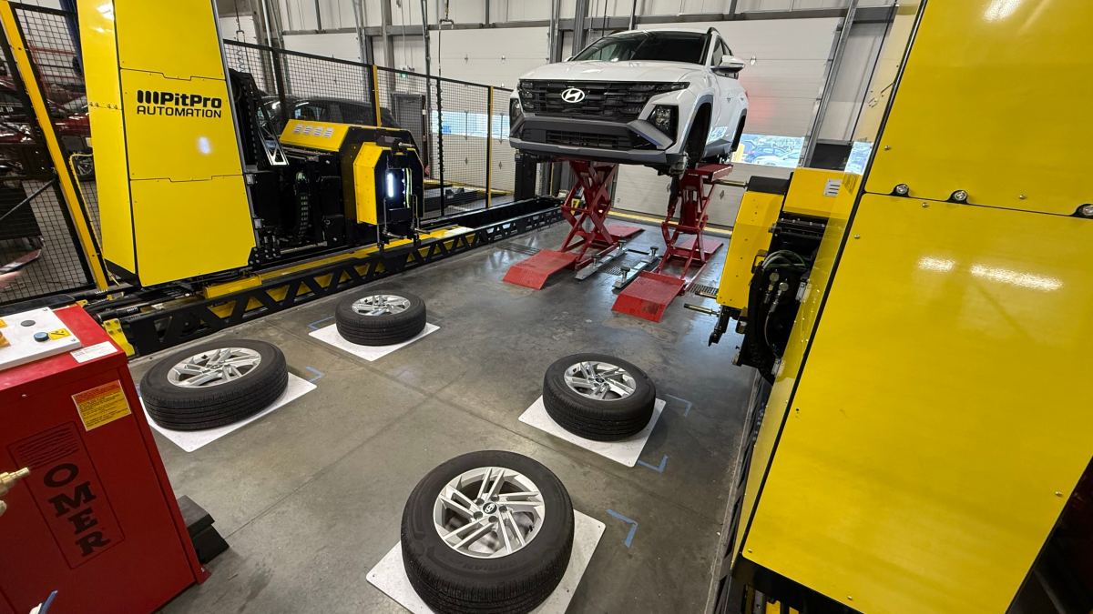 PitPro Automation Launches First Tire-Changing Robot in Calgary, Canada