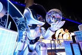 Shanghai Tourism Festival Introduces Humanoid Robot as Innovative Tour Guide