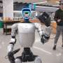 Humanoid Robots Enhanced by AI Controller for Translating Commands into Actions