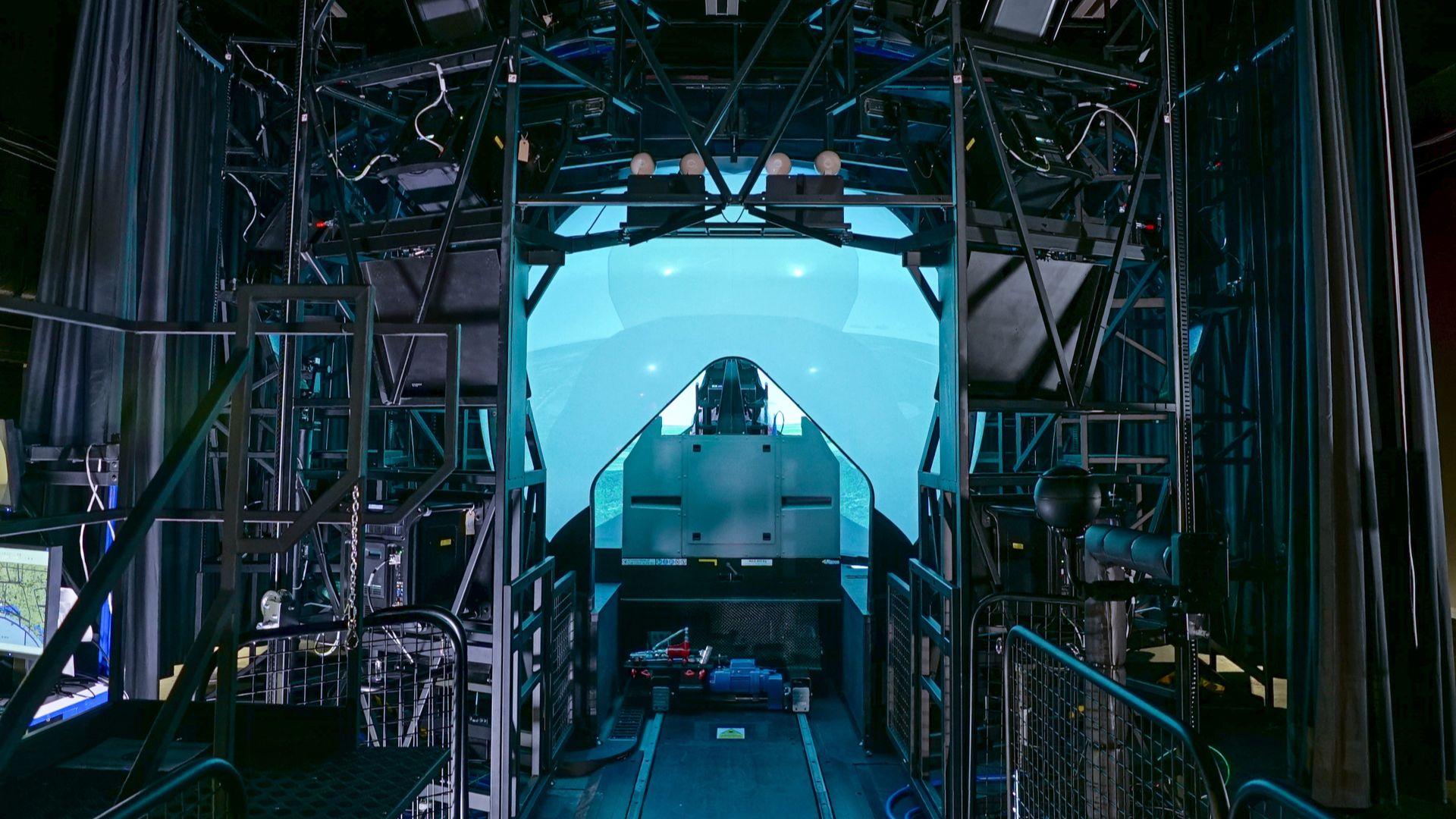 Lockheed Martin Connects 16 F-35 Simulators for Distributed Combat Training Exercise