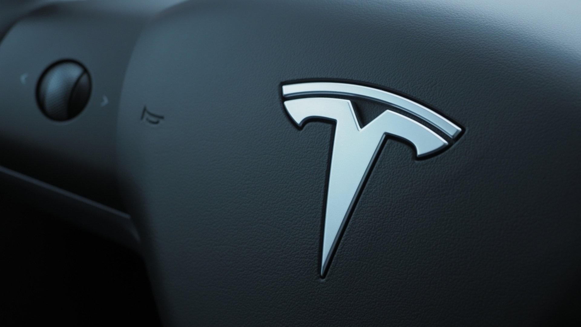 Elon Musk Aims for 100 GW of Solar Manufacturing with Project Crystal Sun