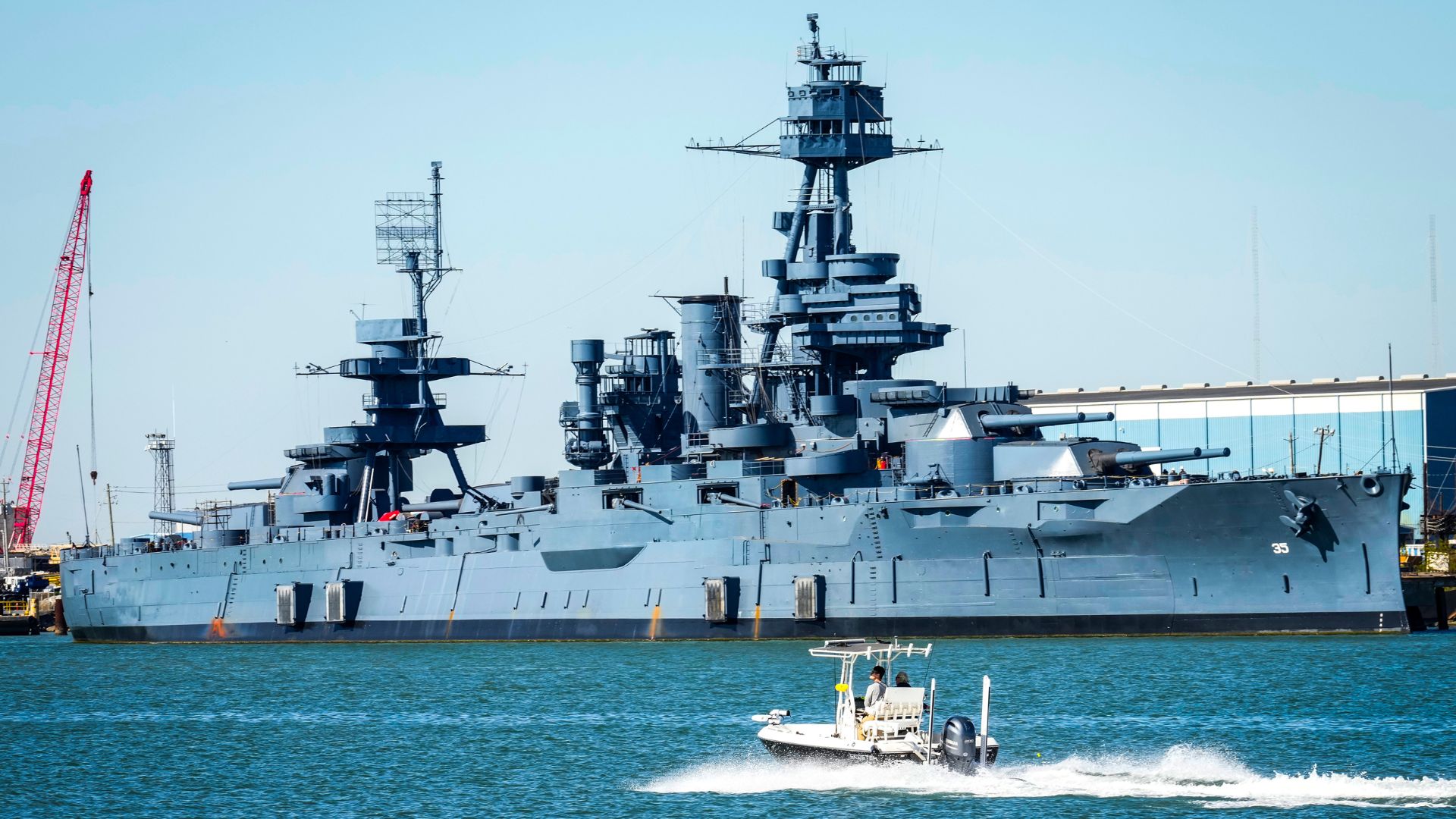Chinese Military Scientists Support Trump's Battleship Plan with Large-Caliber Gun Defense Against Drones