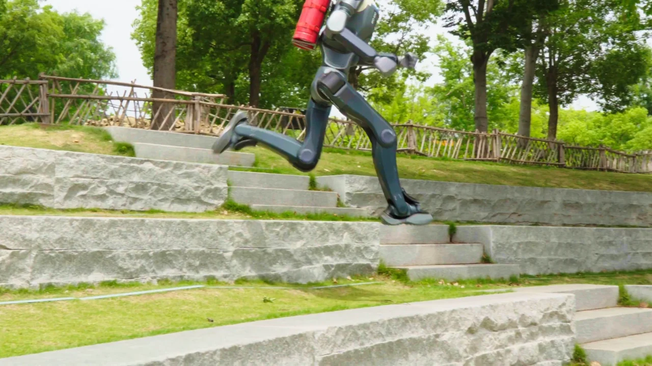 Deep Robotics Unveils Enhanced DR02 Humanoid with Firefighting Capabilities in New Demo